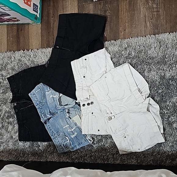 Bundle of shorts size 3, 4, 5 and 7 - Picture 1 of 11